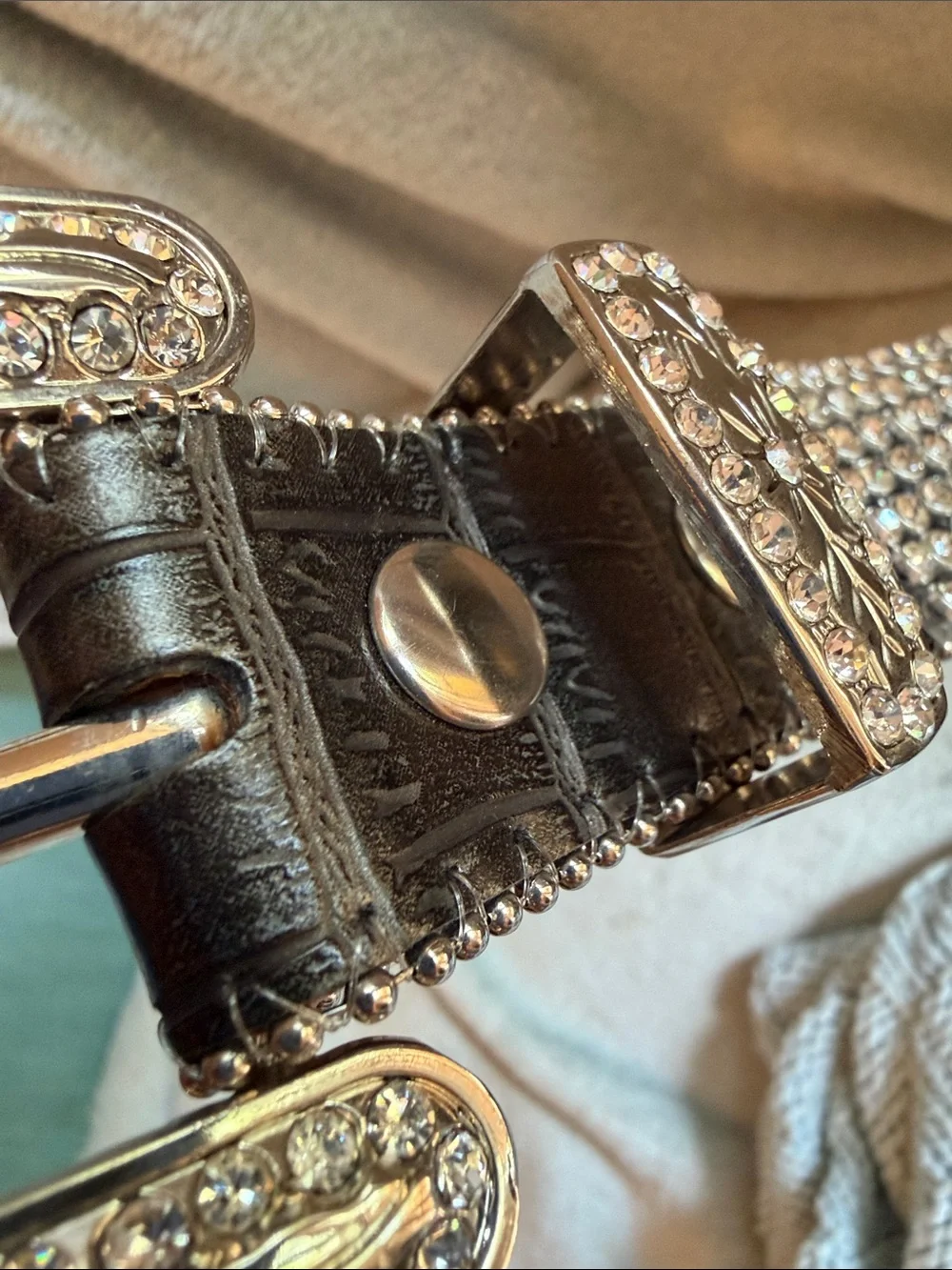 Nocona Belt Co. Rhinestone Western Buckle Belt with Cross Conchos Silver size 24